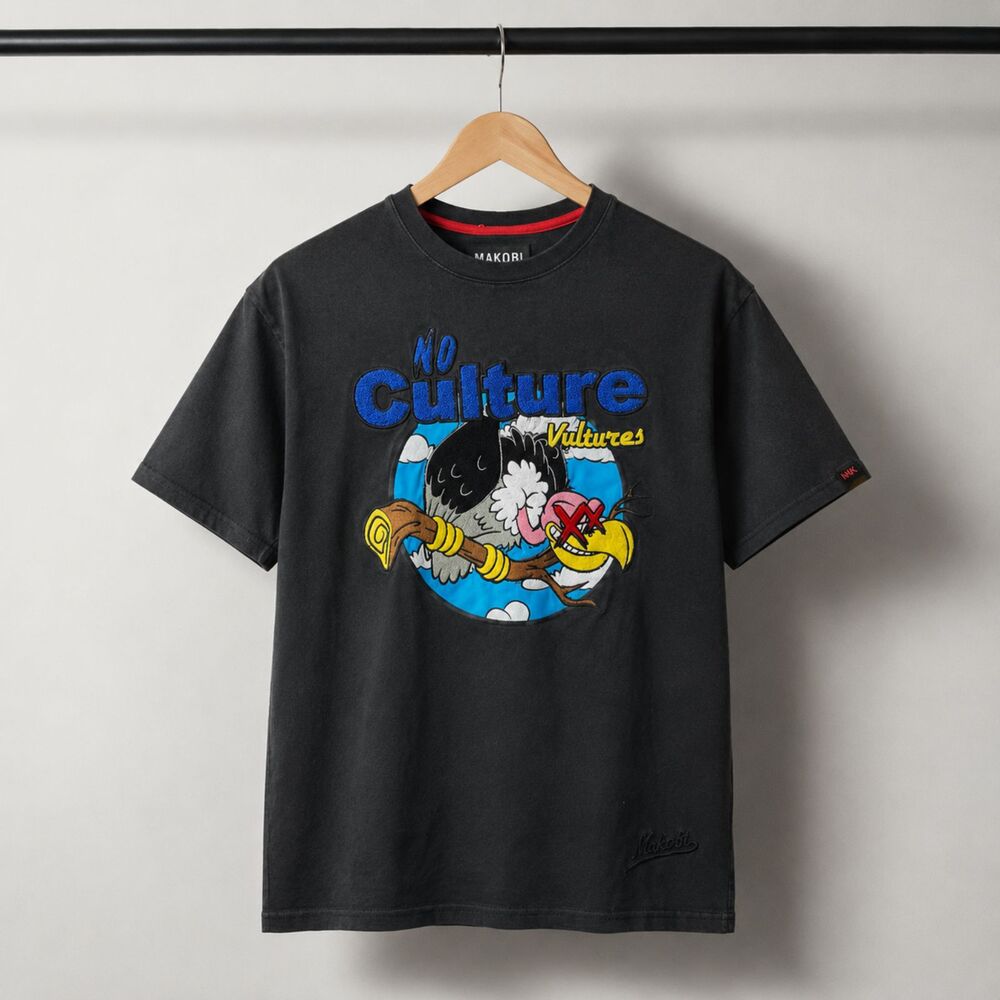 Makobi Black No Culture Vultures Graphic Streetwear TShirt Men Med Embroidered